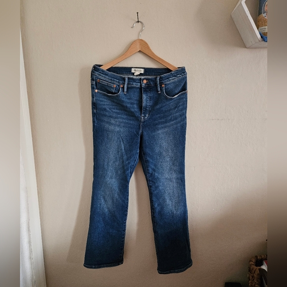 Madewell Denim - Madewell Cali Demi-Boot Cut Denim Blue Jeans | sz 32 Tall*